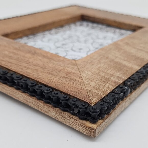 Rustic Wood Picture Frame With Bicycle Chain Border 3.5"x5.5" - Picture 8 of 11
